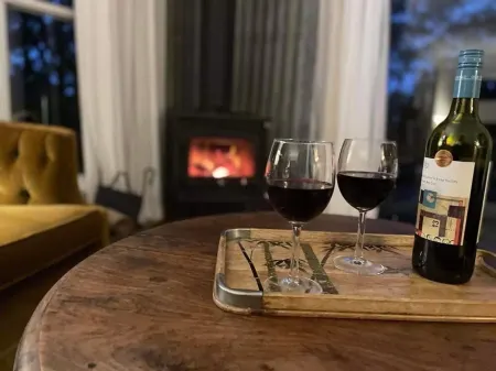 Cosy Elmview Cottage an idyllic couples escape