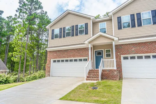 The Sycamore at Ducks Landing Hotels in Aberdeen