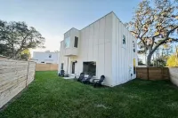 Luxury Modern Comfort in Historic St Augustine Các khách sạn gần First Coast Technical Institute