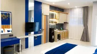 Rosalyne Sleepbox Stasiun Tugu Hotels in Tegalrejo