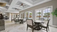 Luxury Townhouse with Plunge Pool and Resort Access - Stunning Retreat Hotels in Loughman