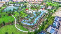 Luxury Townhouse with Plunge Pool and Resort Access - Stunning Retreat Hotels in Loughman