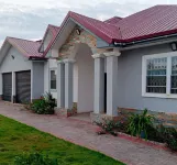 4 Bedrooms Family House Sakumono Hotels in Sakumono