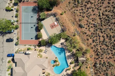 Sierra Sky Patio w/ Fireplace Hotels in Washington County