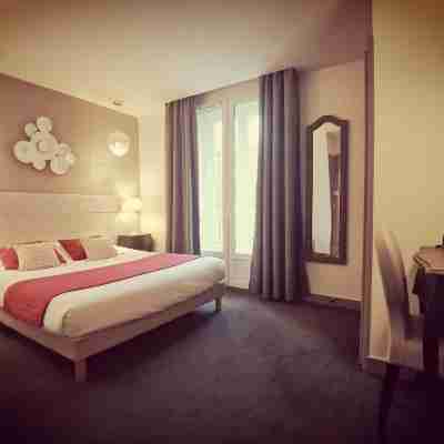 Brit Hotel Acacias Rooms