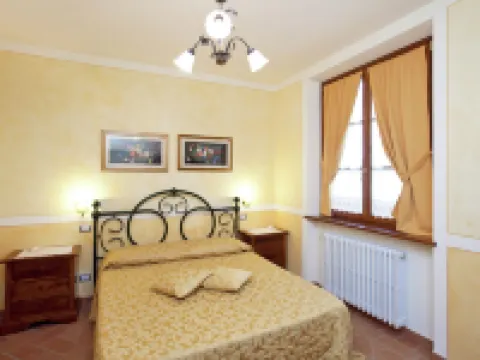 Tuscan Style Apartment with View of the Hills Hoteles en Lucignano