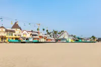 Torch Lite Inn at the Beach Boardwalk