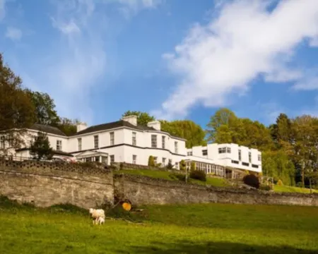 The Manor Hotel Hotels in Crickhowell