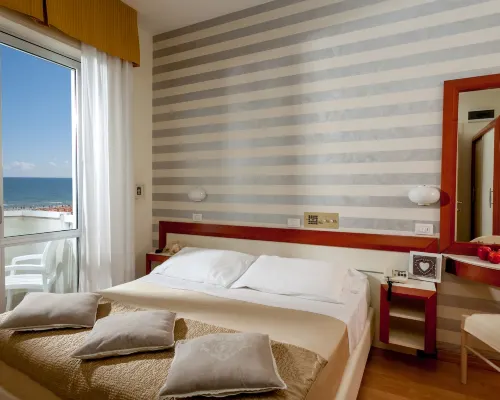 Hotel Aristeo Hotels near 105 Stadium