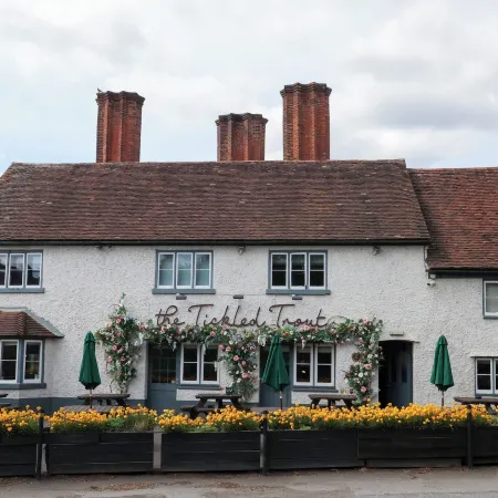 The Tickled Trout Отели рядом с достопримечательностью «Бренчли Гарденс»
