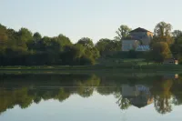 Château d’Aon - parking