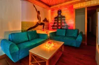 Anand Vardhan Resort - سبا
