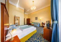 Hotel Bellevue Wien Hotels near Turkenschanzpark