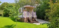 Les Insolites de la Pouillyzotte Hotels in Mesves-sur-Loire