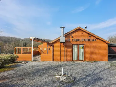 Chalet in Somme-Leuze Near Adventure Valley Hôtels à : 