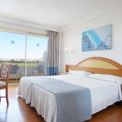 Hotel Millor Sol Hotels near Cala Millor Beach