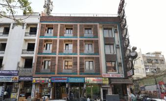 Hotel Revels by A1Rooms