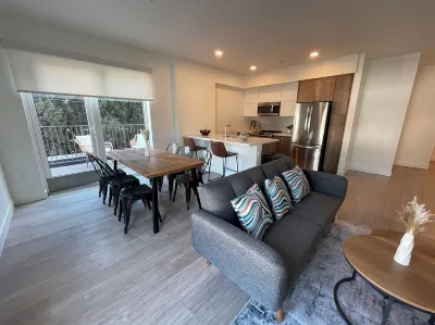 Modern Retreat in Koreatown Hotel di South Pasadena