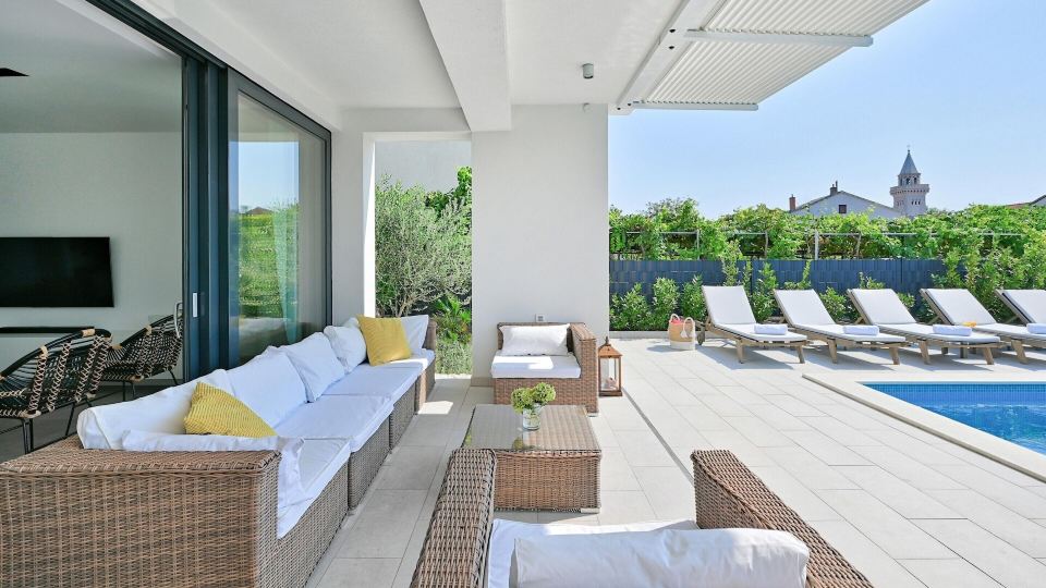 5-Bedroom Villa Near Split with Pool