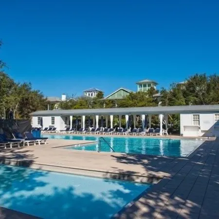Breakers Plus Carriage House 4 Bedroom Home by RedAwning