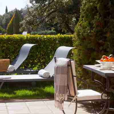 Les Bories & Spa Hotel Exterior