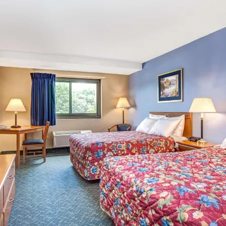 Super 8 by Wyndham Mahwah