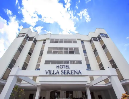 Hotel Villa Serena San Benito Отели рядом с достопримечательностью «Парк Панчо Лара»