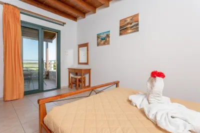 Andreas Beach Villa Large Private Pool Walk to Beach Sea Views A C Wifi Car Not Required - 1654 Отели рядом с достопримечательностью «Glika Nera Bay»
