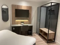 OZO Hotels Antares Airport Hotels in Хуфдорп