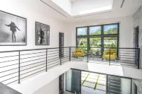 블루 스카이 럭셔리의 오닉스