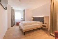 Belvenu Boutique Hotel Hotels in Tubre