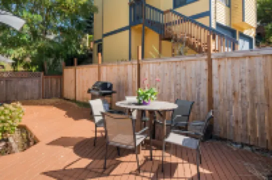 Seattle Vacation Home: the Autobahn