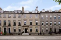 Destiny Scotland - Q-Residence - Condos
