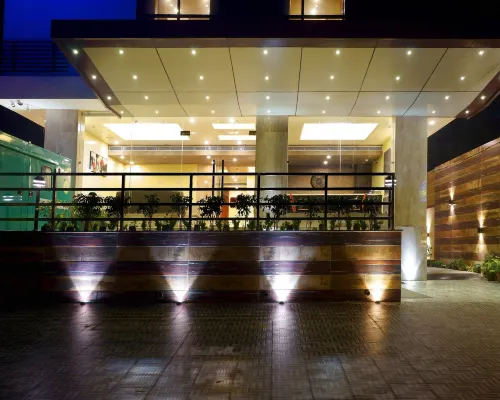 ホテル アマルフィ グランド パトナのホテル