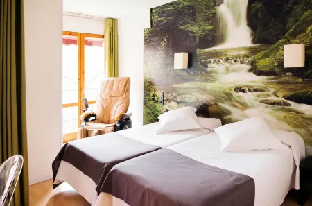 Hospedium Hostal Un Punto Chic Отели в г. Comarca de Hoya de Huesca