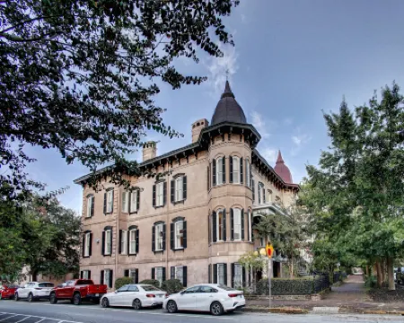 McMillan Inn Hotels in 