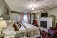 스페클드 헨 인 B&B