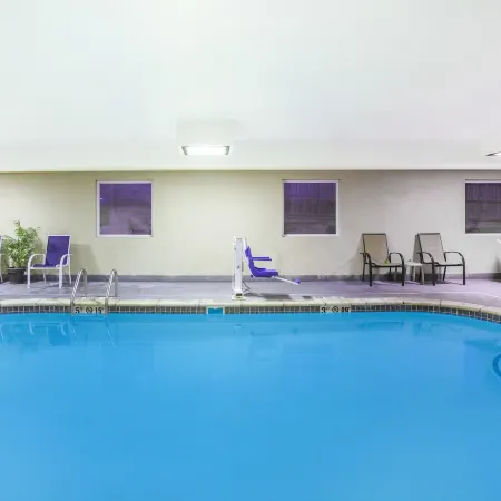 Days Inn & Suites by Wyndham Cabot