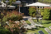 Aquabella Hôtel & Spa Hotels near Field of the Painters