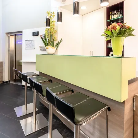 Hotel Demas City