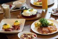 Metropolitan at the 9, Autograph Collection - breakfast