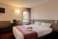 Brit Hotel Les Evens Hotels in Saint-Saturnin