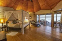 Komandoo Island Resort & Spa Hotels in Hurawalhi