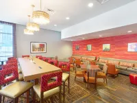 Hampton Inn Houston Downtown Отели рядом с достопримечательностью «Станция хьюстонского скоростного трамвая "Белл"»