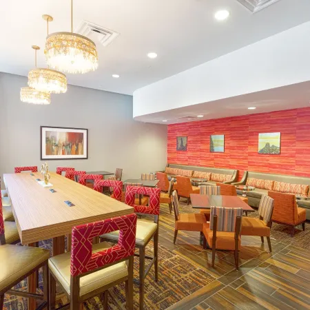 Hampton Inn Houston Downtown Отели рядом с достопримечательностью «Станция хьюстонского скоростного трамвая Preston»