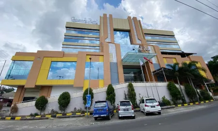 Grand Zuri Pematangsiantar Отели в г. Naga Pita.