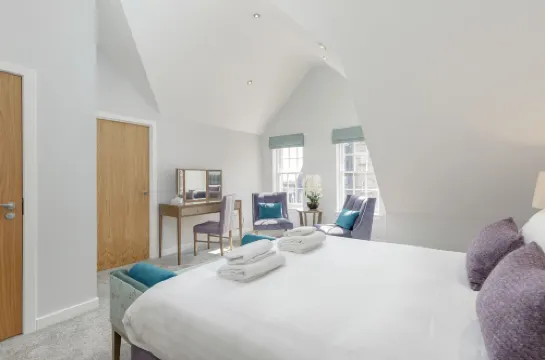 Destiny Scotland - Royal Mile Residence