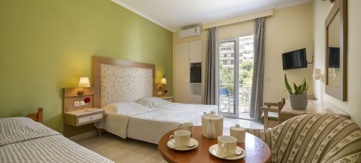 Dolfin Hotels in Asine