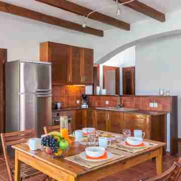 Cristelia Seafront and Pool Villa Rooms