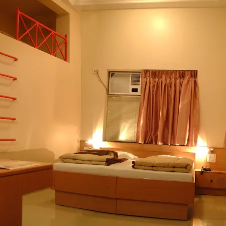 Hotel Ravi Kiran